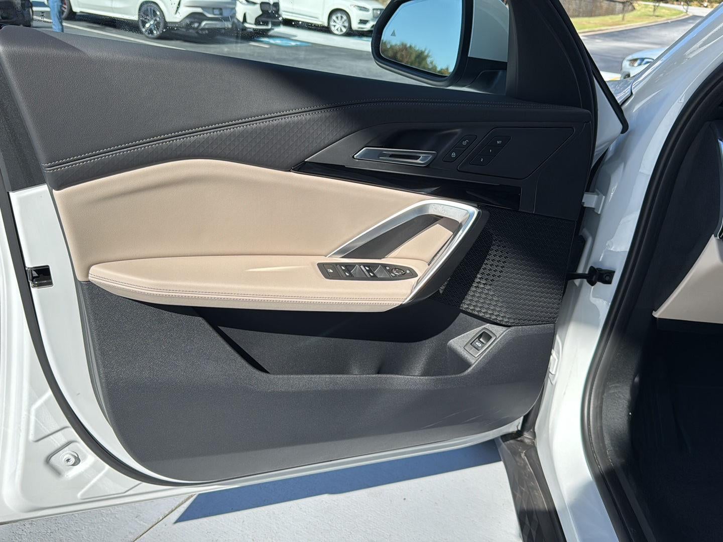 2025 BMW X2 xDrive28i