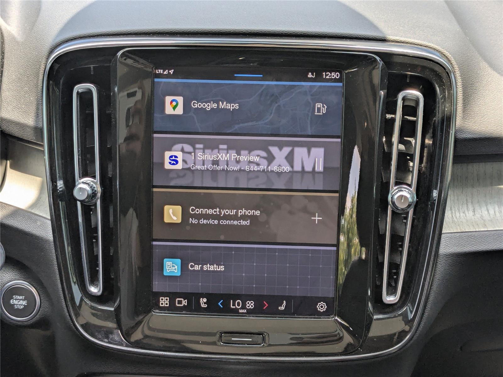 2023 Volvo XC40 Plus Dark Theme