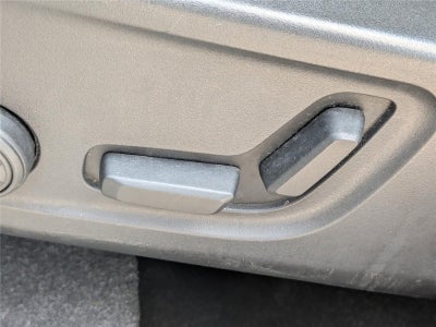 2023 Volvo XC40 Plus Dark Theme