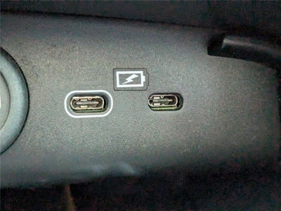 2023 Volvo XC40 Plus Dark Theme