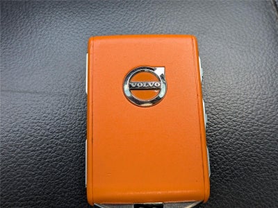 2023 Volvo XC40 Plus Dark Theme